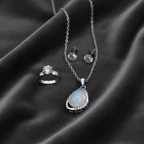 Tessara Sterling Silver Moonstone Pendant Set with Solitaire Ring